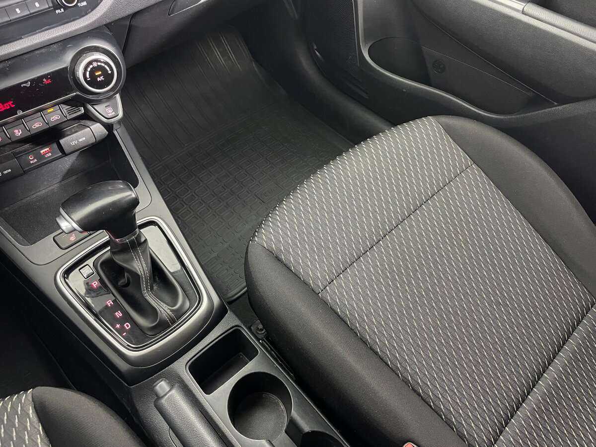 Kia Rio X-Line, 2020 - Фото №13