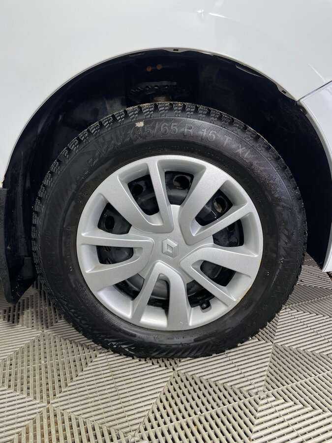 Renault Logan, 2014 - Фото №8