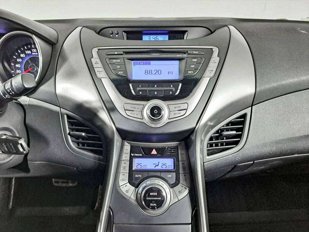 Hyundai Elantra, 2013 - Фото №12