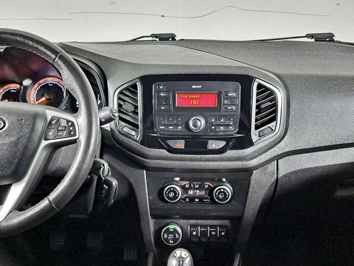 Lada (ВАЗ) XRAY Cross, 2019 - Фото №12