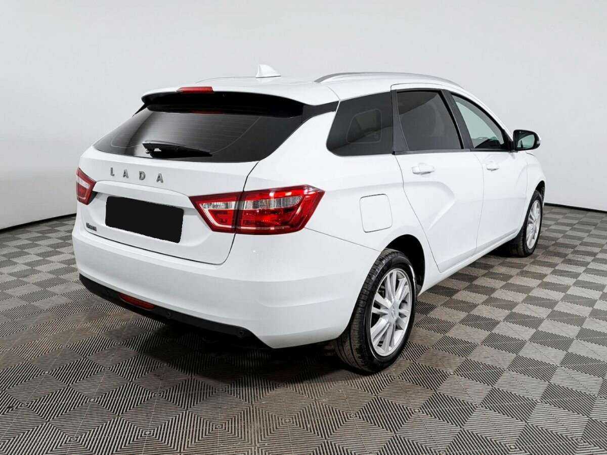 Lada (ВАЗ) Vesta SW, 2018 - Фото №4