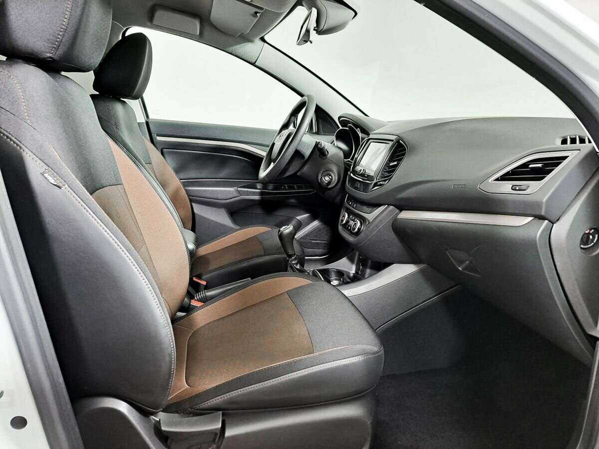 Lada (ВАЗ) Vesta SW, 2018 - Фото №8