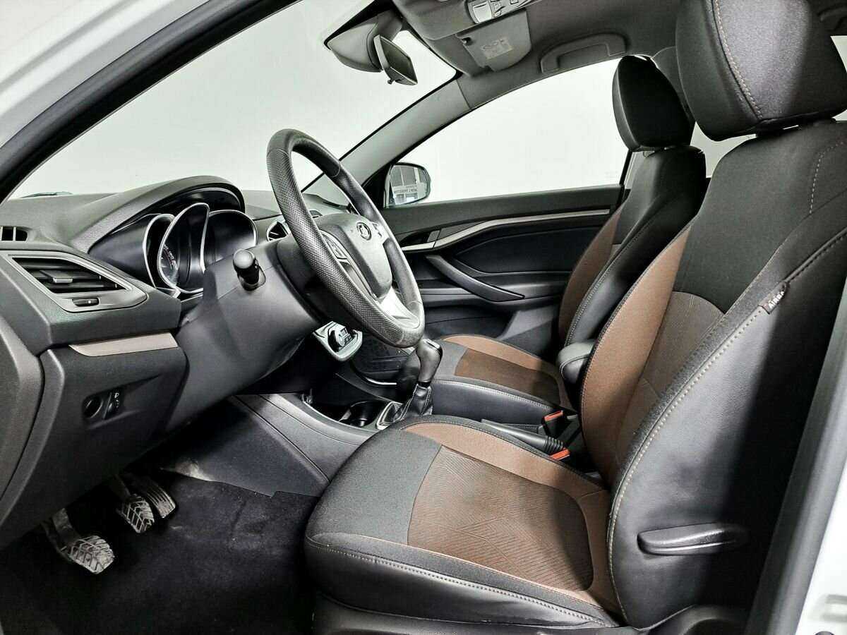 Lada (ВАЗ) Vesta SW, 2018 - Фото №13