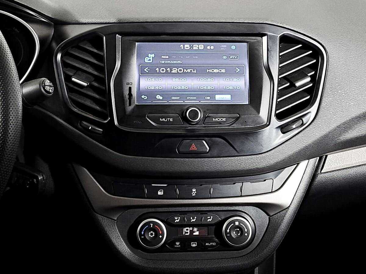 Lada (ВАЗ) Vesta, 2017 - Фото №9