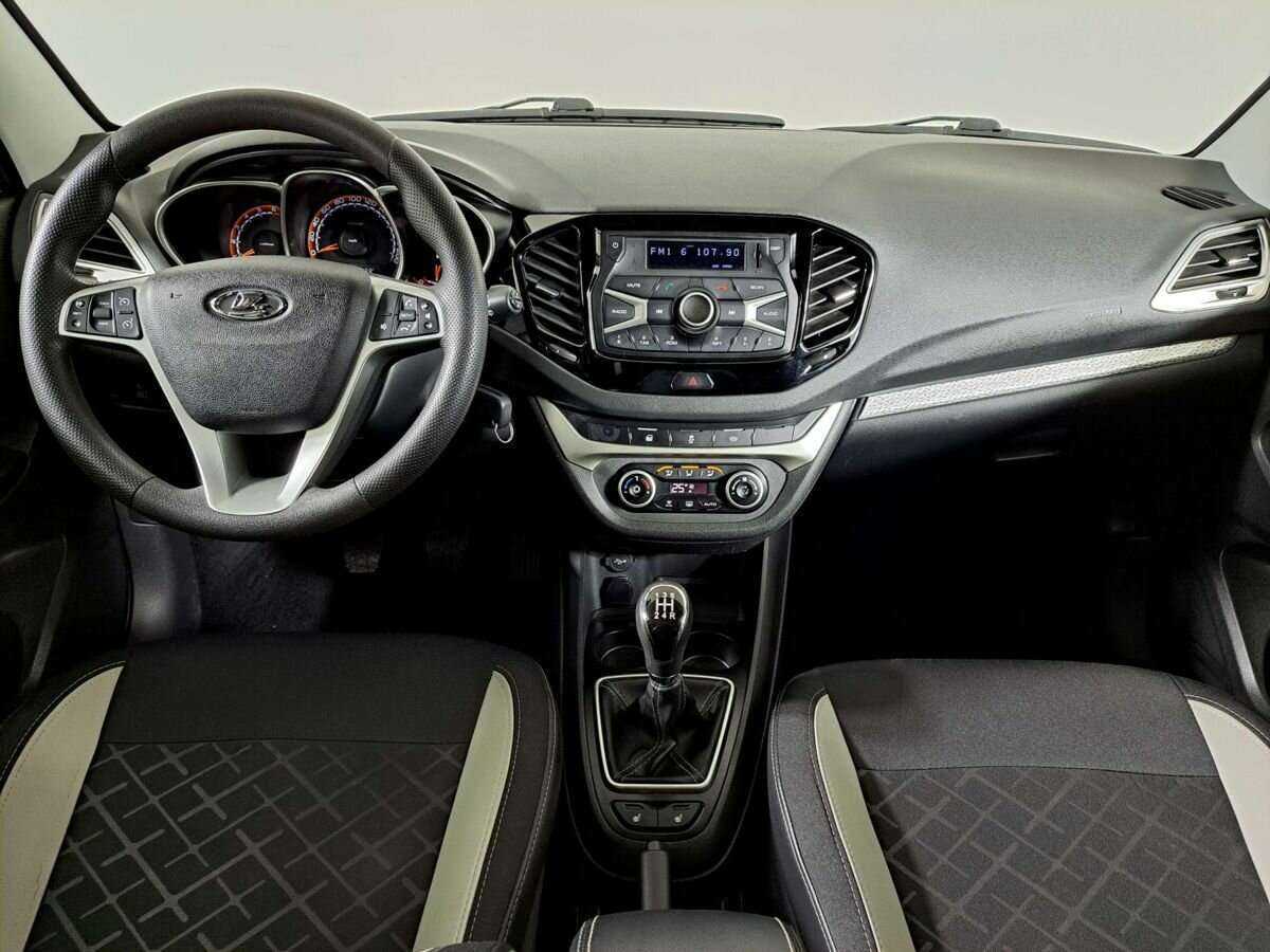 Lada (ВАЗ) Vesta SW Cross, 2019 - Фото №11