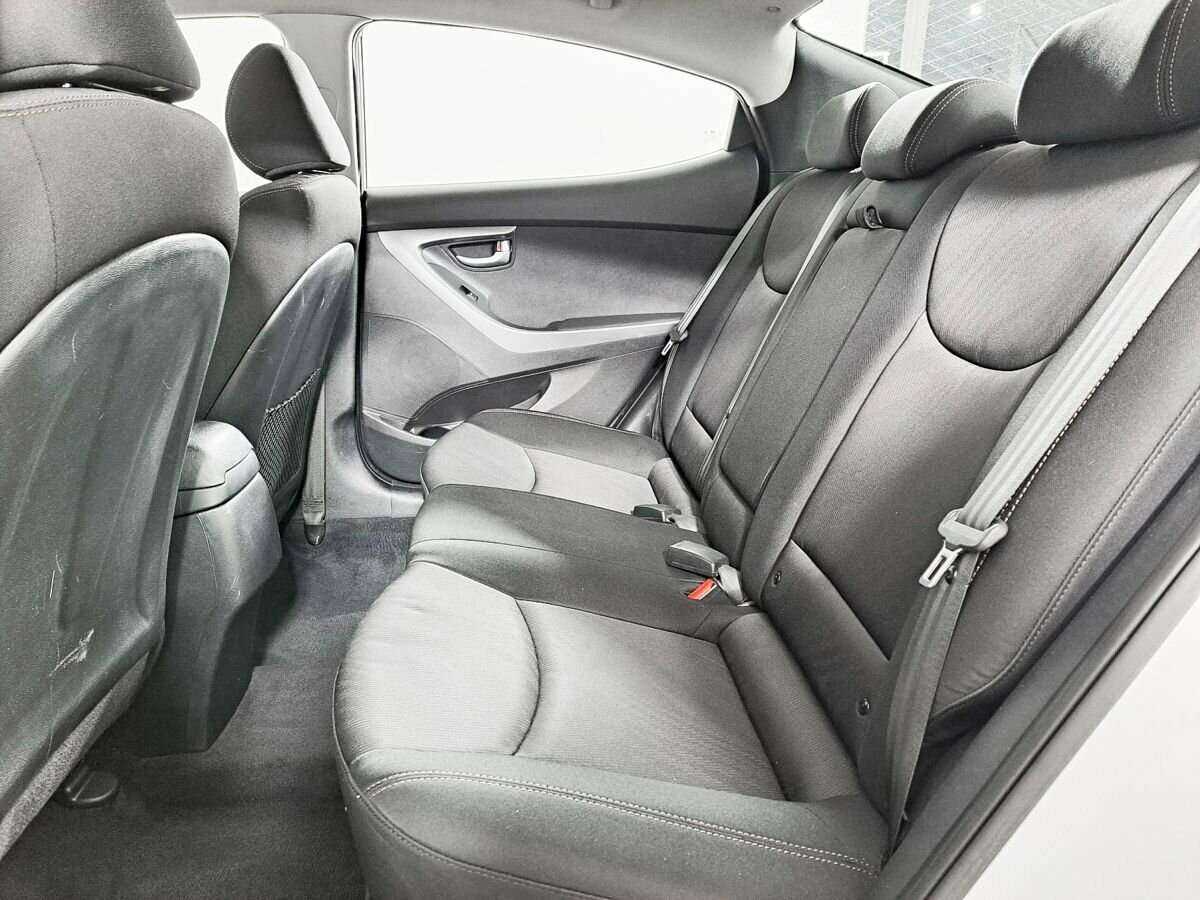 Hyundai Elantra, 2015 - Фото №9