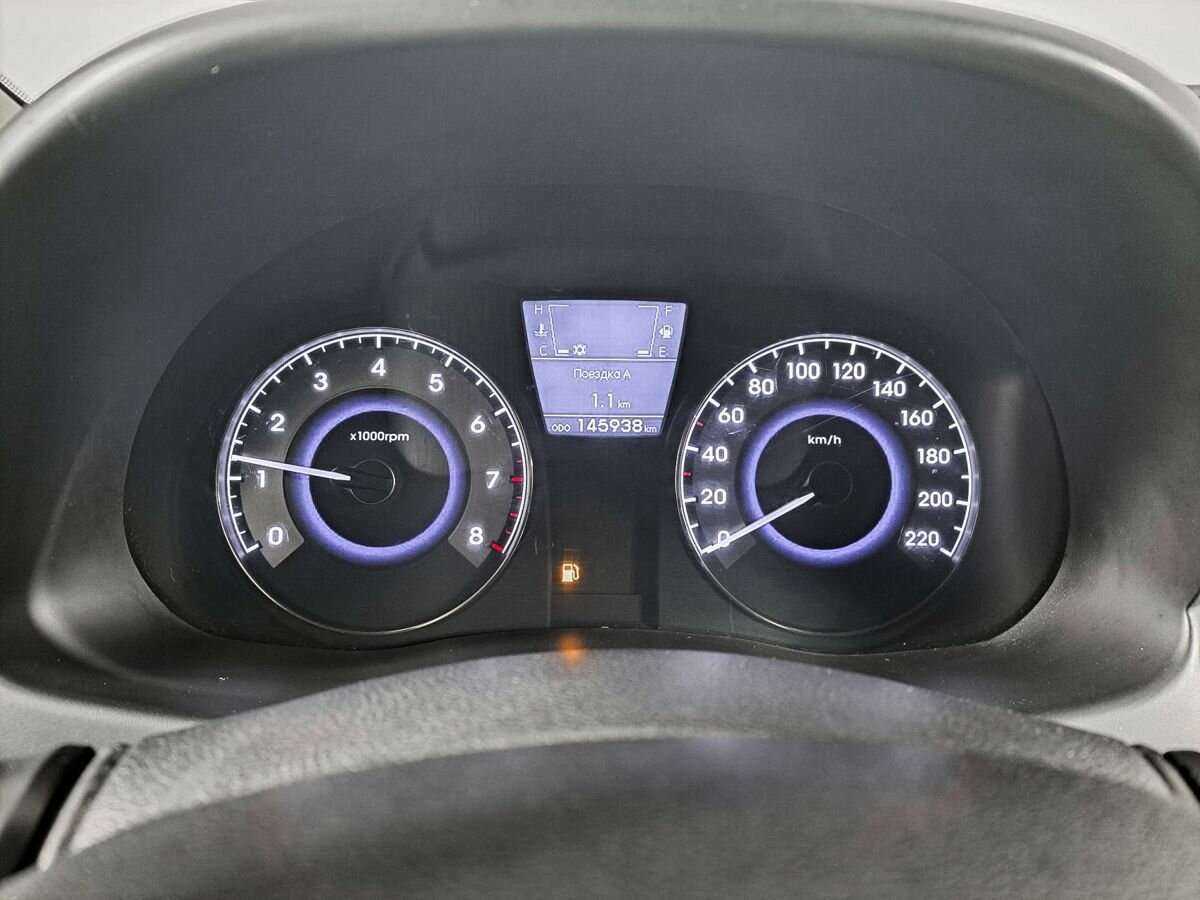 Hyundai Solaris, 2012 - Фото №8