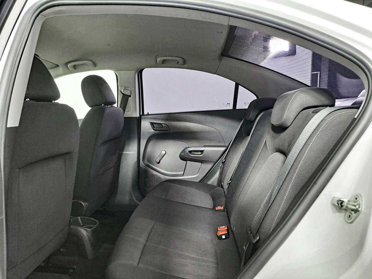 Chevrolet Aveo, 2013 - Фото №9