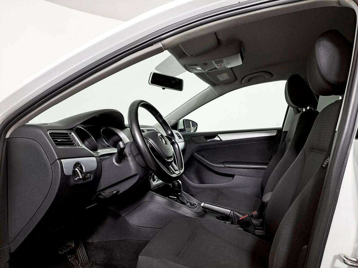 Volkswagen Jetta, 2018 - Фото №12