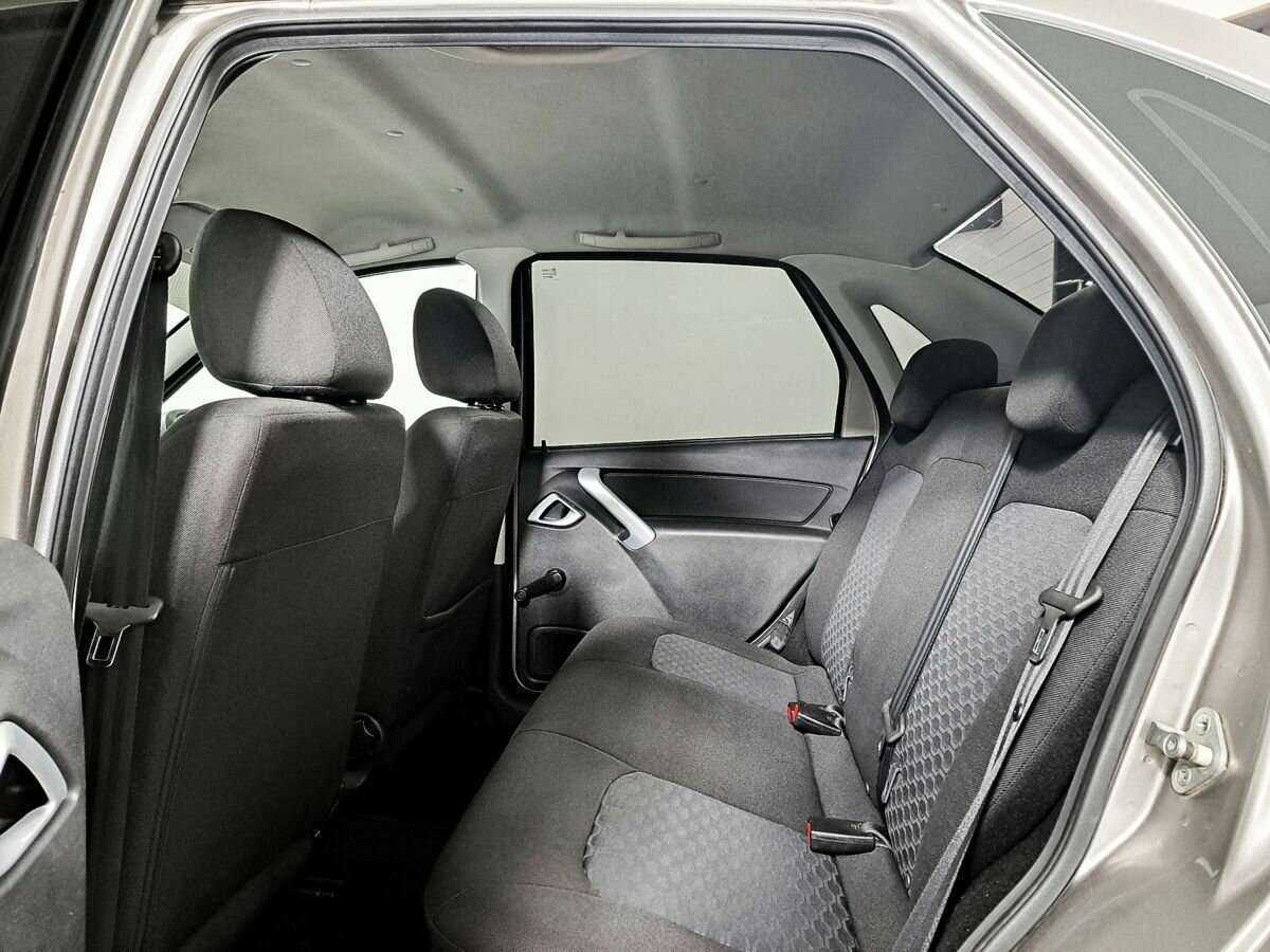 Lada (ВАЗ) Granta, 2019 - Фото №9