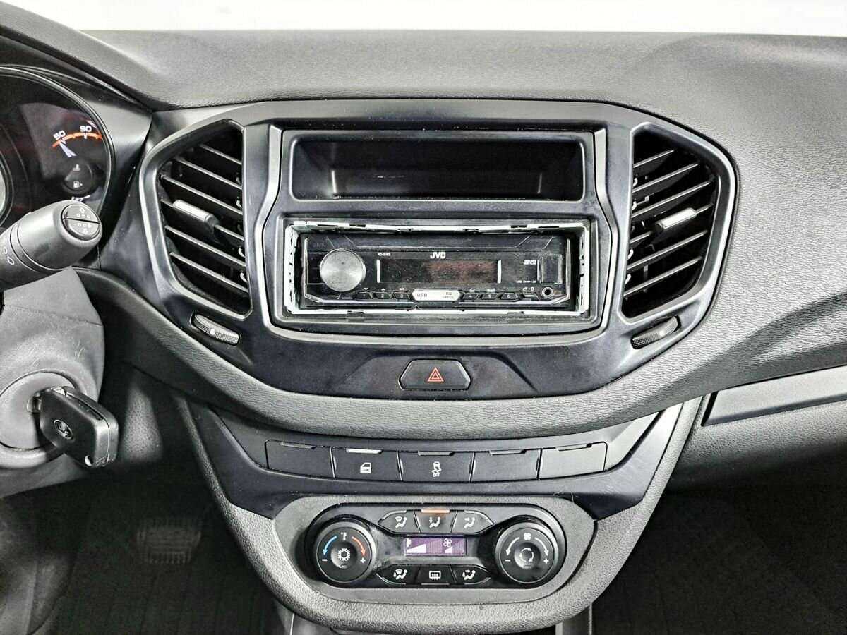 Lada (ВАЗ) Vesta, 2021 - Фото №9