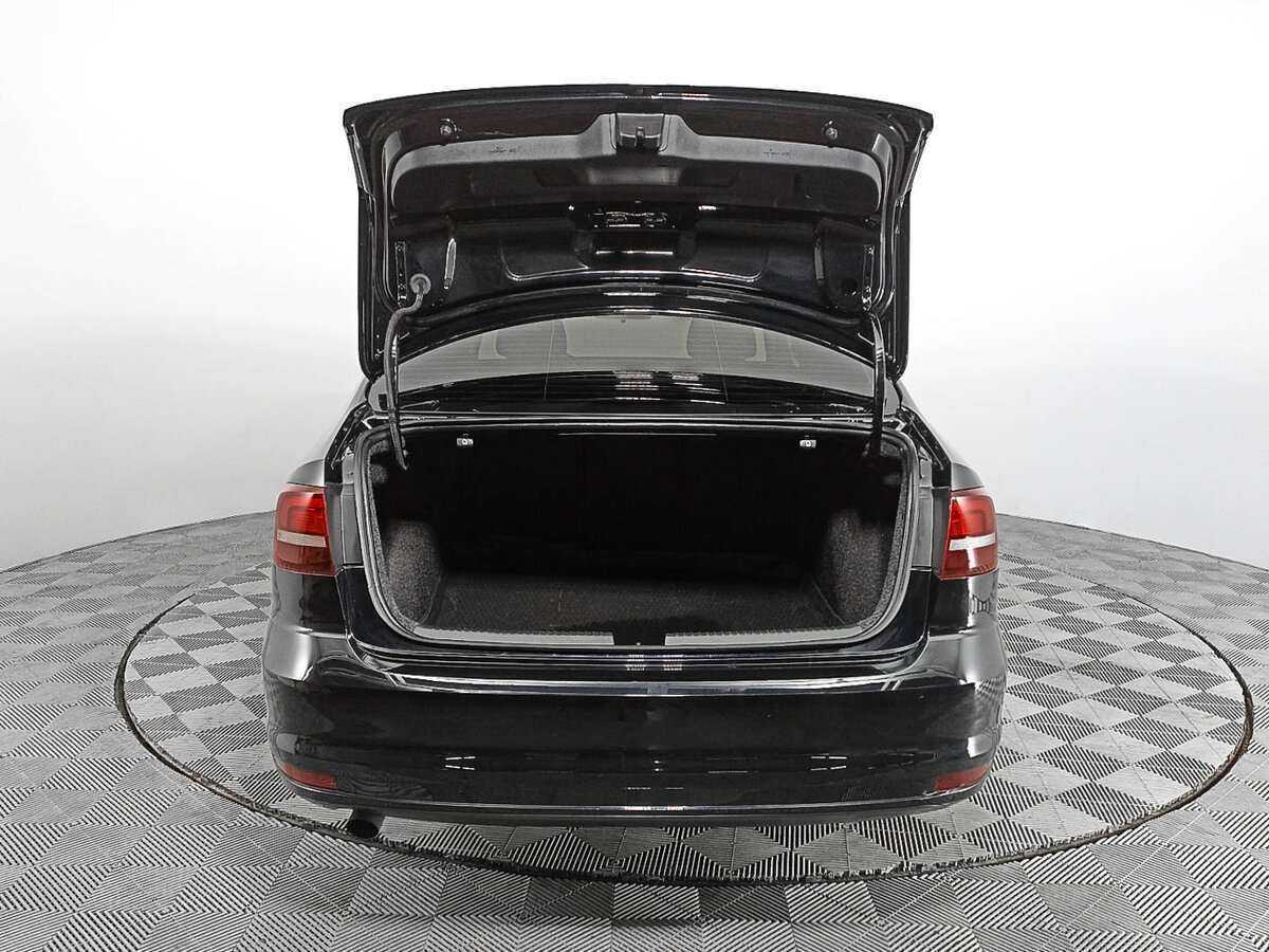 Volkswagen Jetta, 2018 - Фото №8