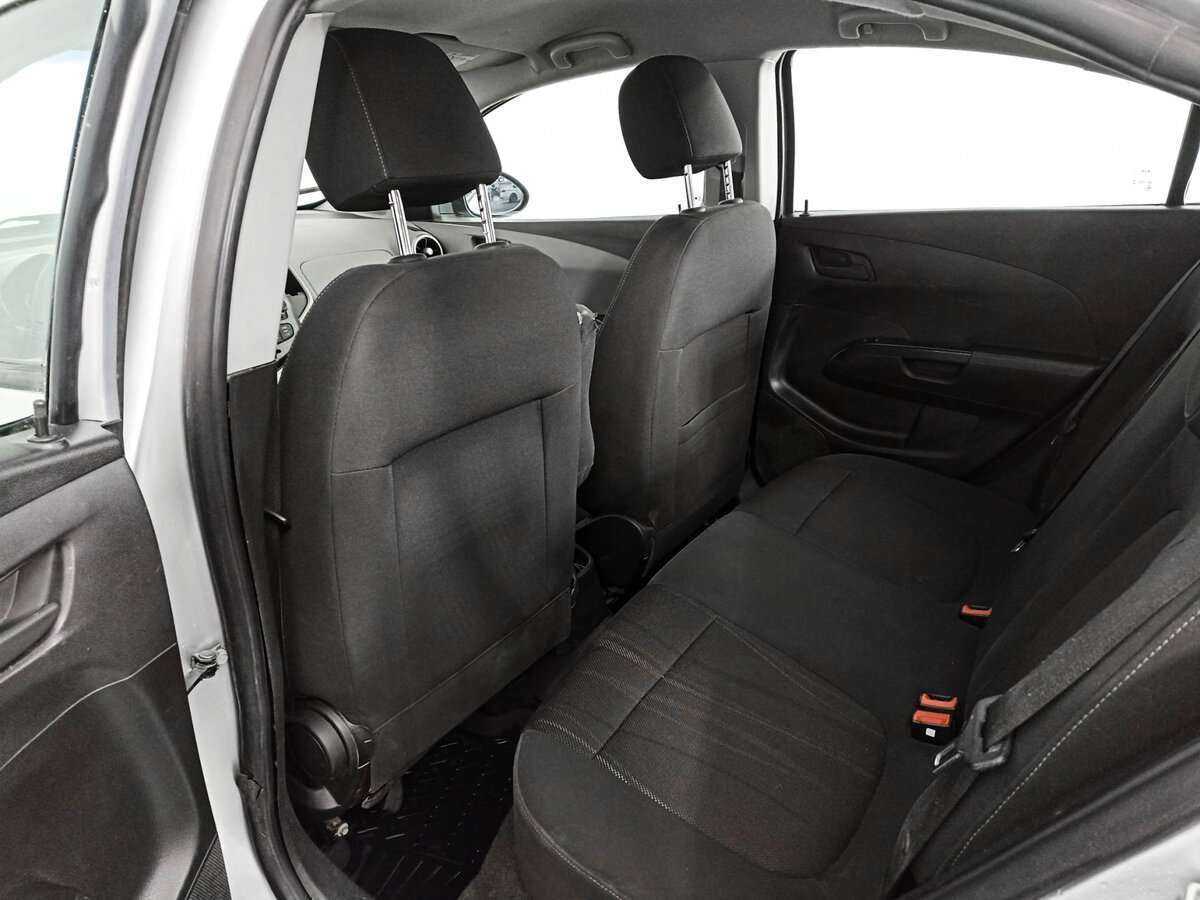 Chevrolet Aveo, 2013 - Фото №9