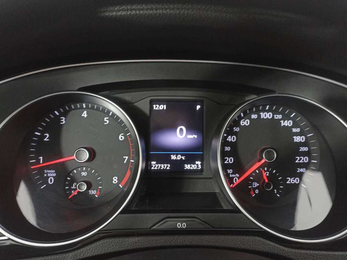 Volkswagen Passat, 2016 - Фото №10