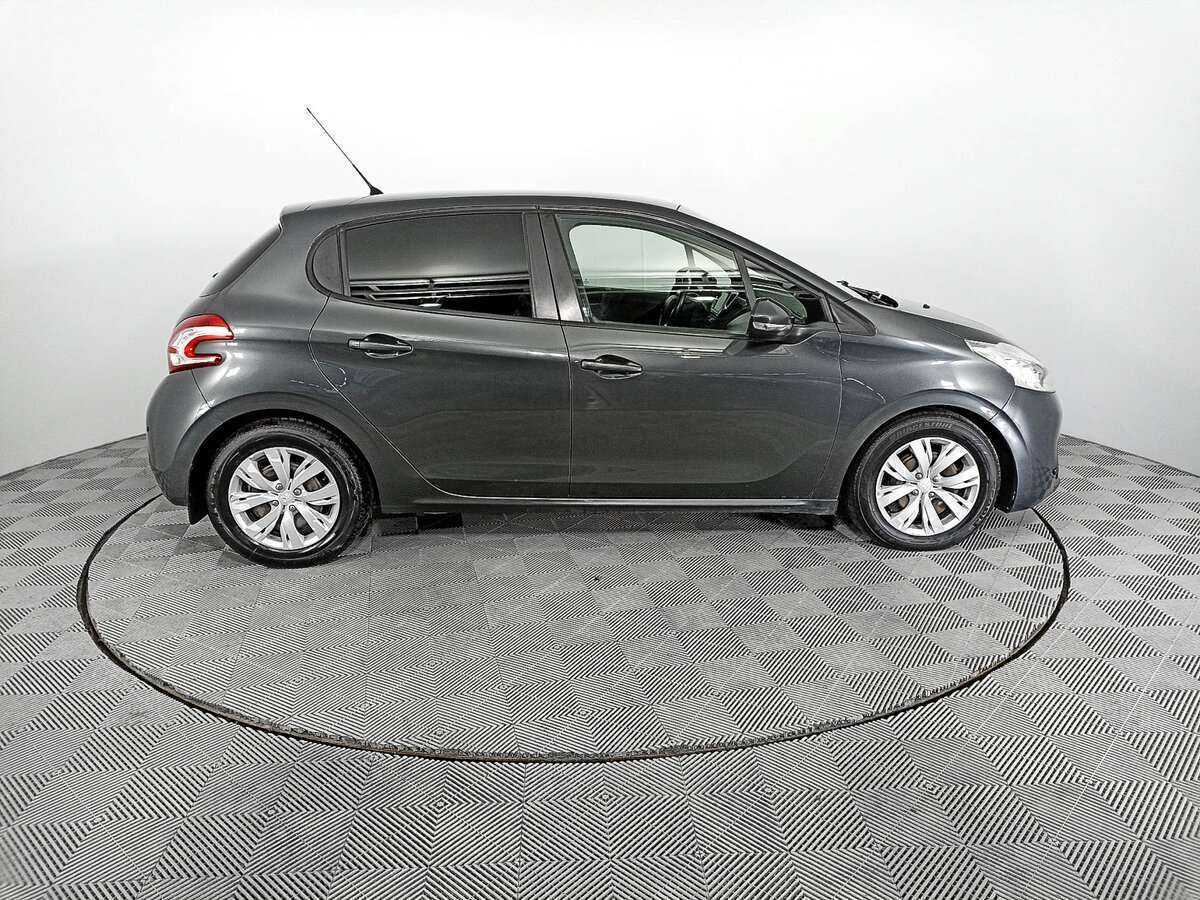 Peugeot 208, 2013 - Фото №3