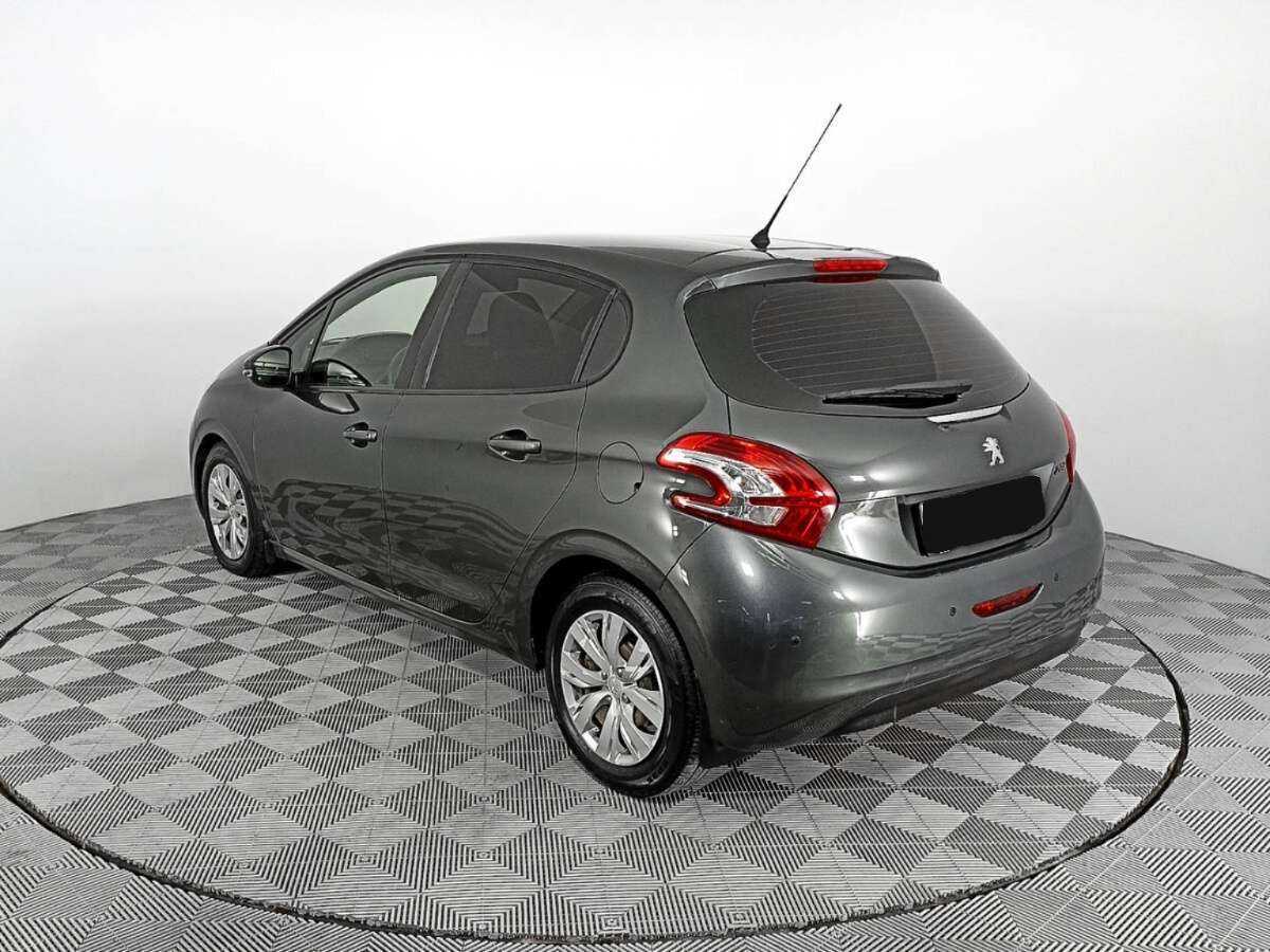 Peugeot 208, 2013 - Фото №6