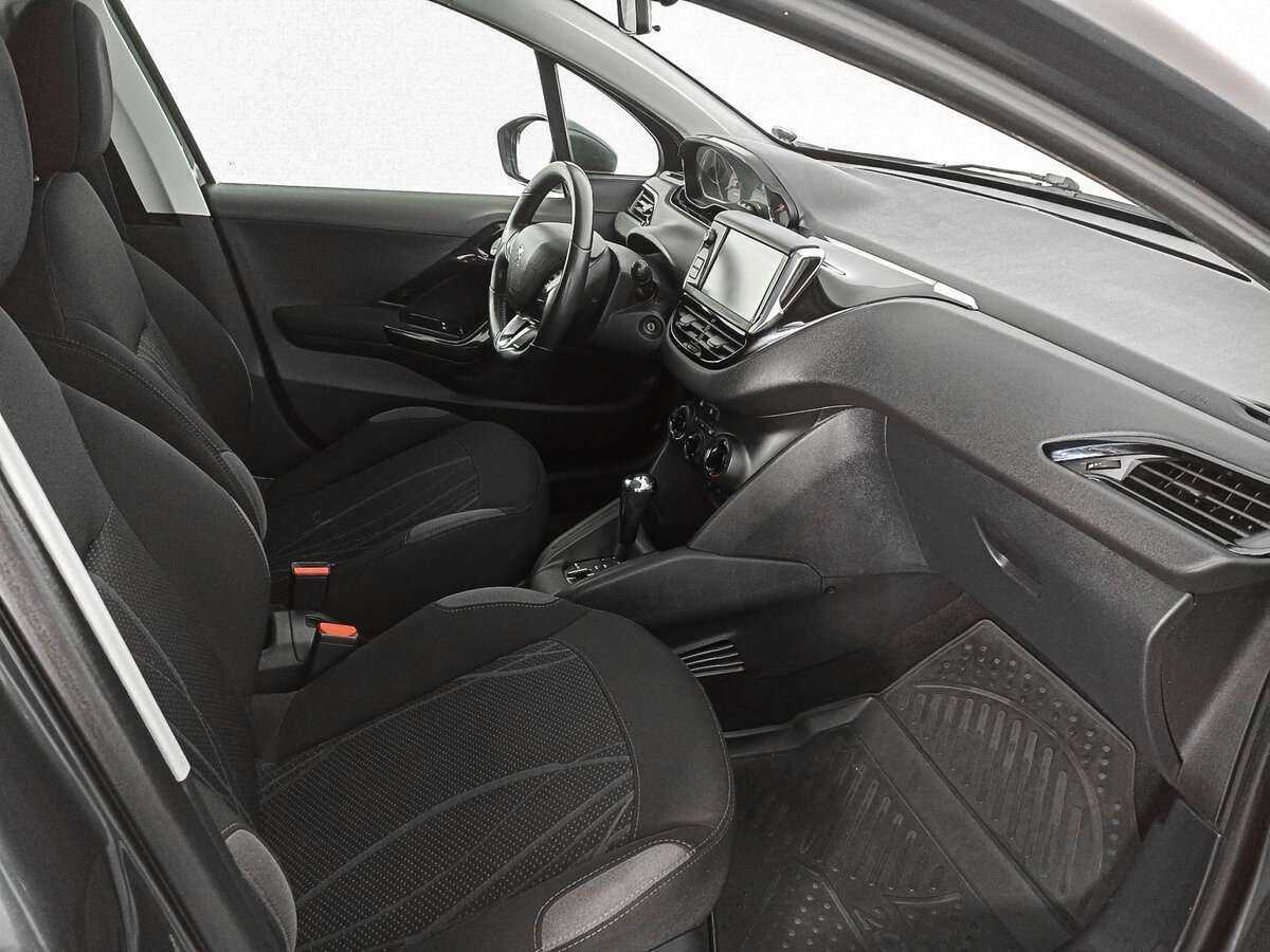 Peugeot 208, 2013 - Фото №8