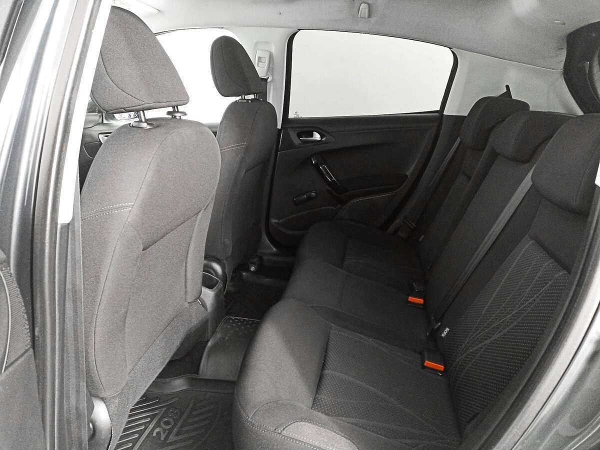 Peugeot 208, 2013 - Фото №9