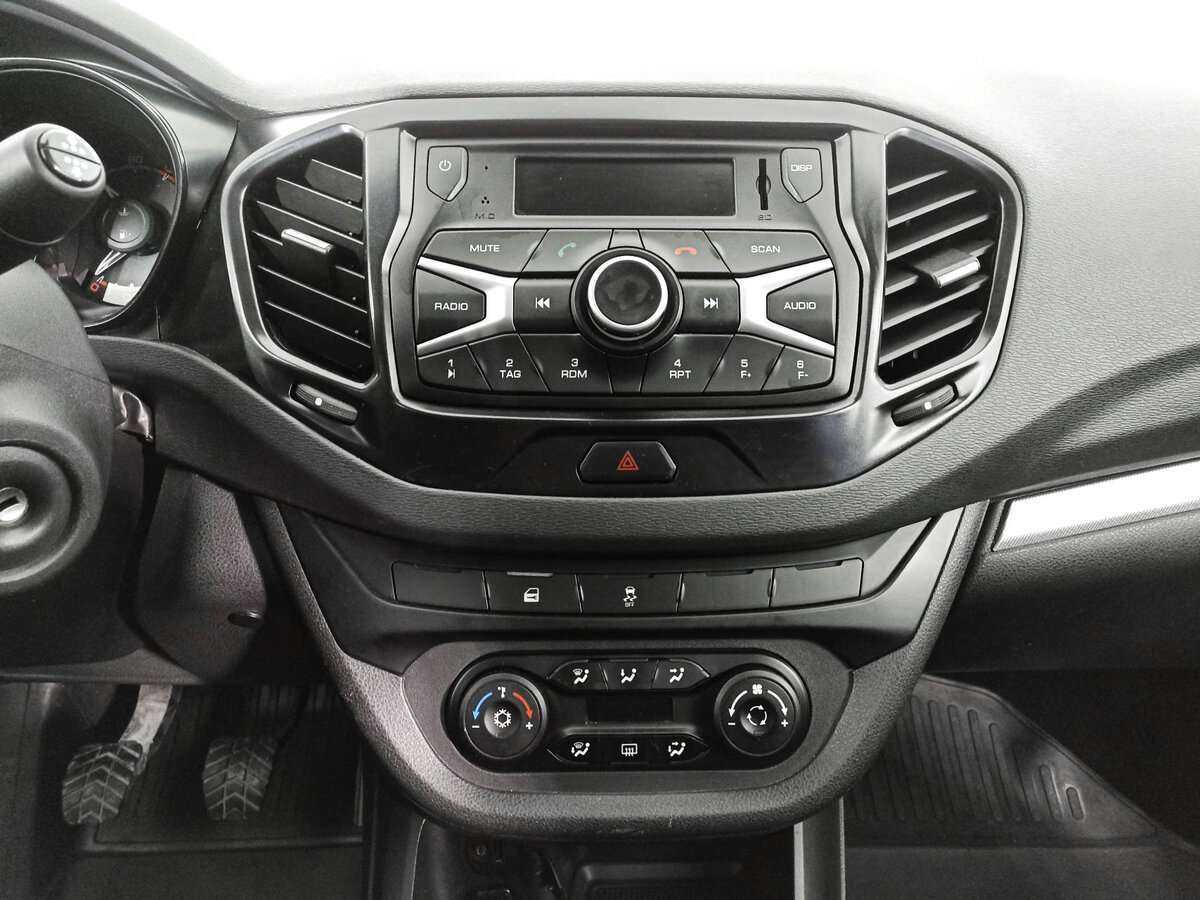 Lada (ВАЗ) Vesta, 2020 - Фото №12