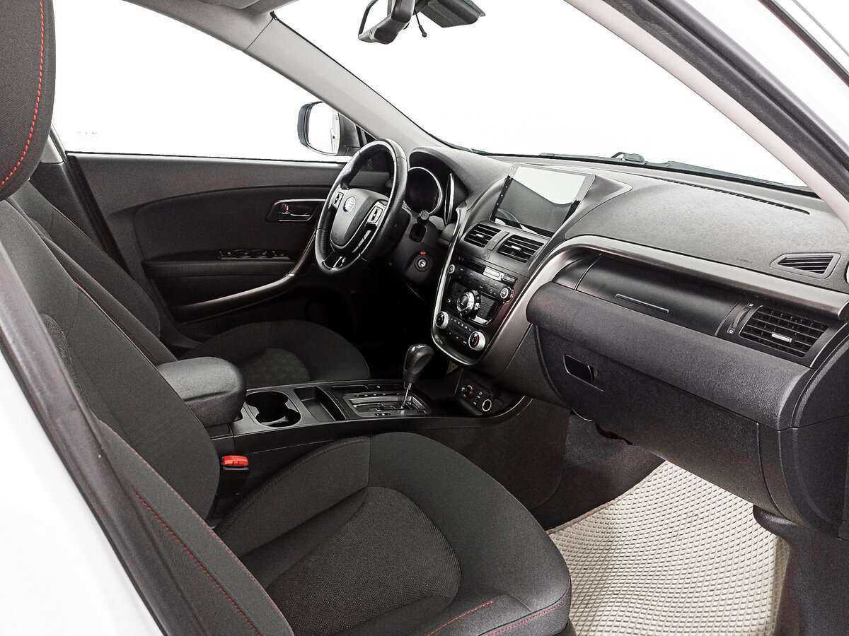 FAW Besturn X80, 2017 - Фото №7