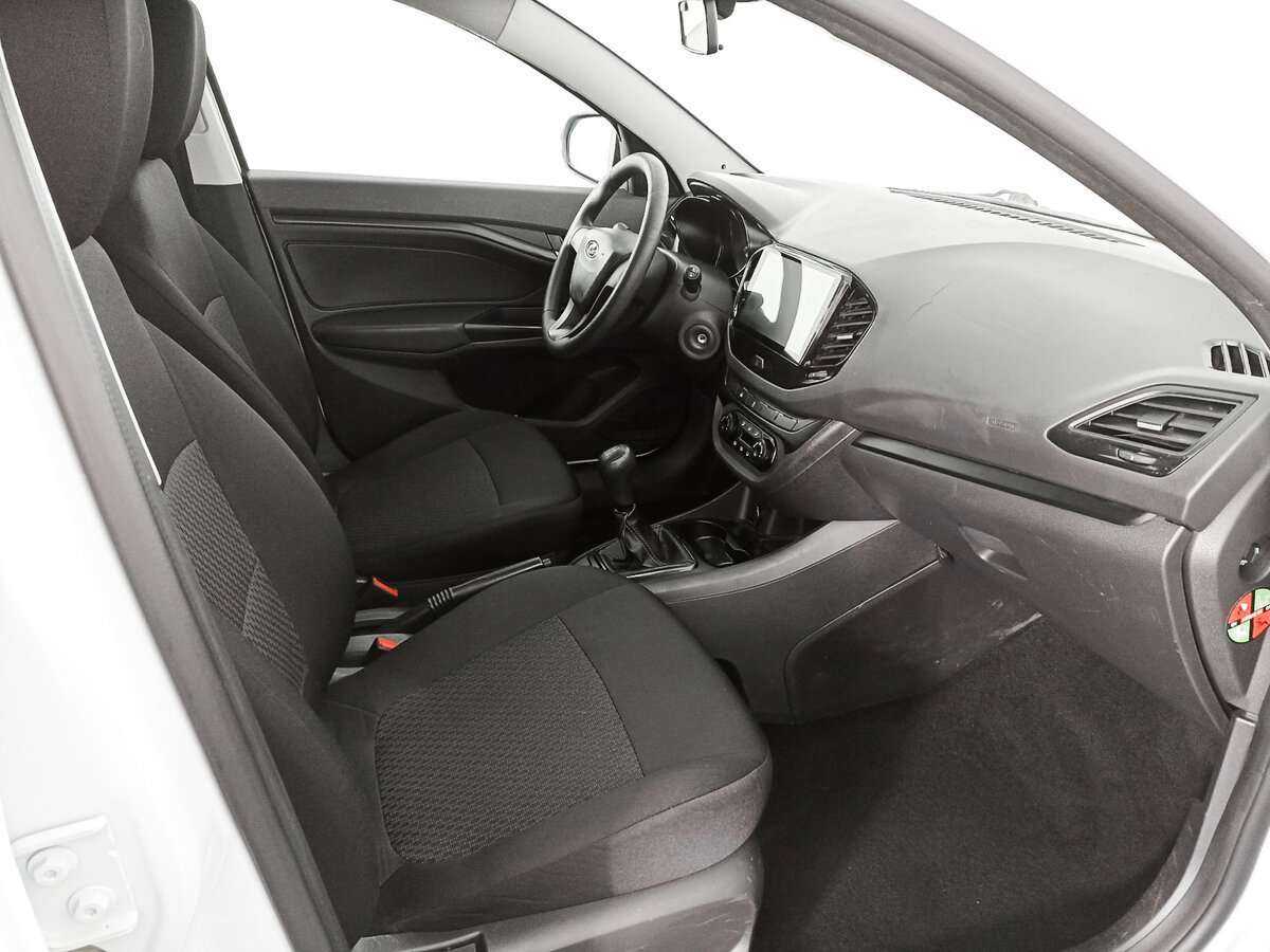 Lada (ВАЗ) Vesta, 2019 - Фото №6