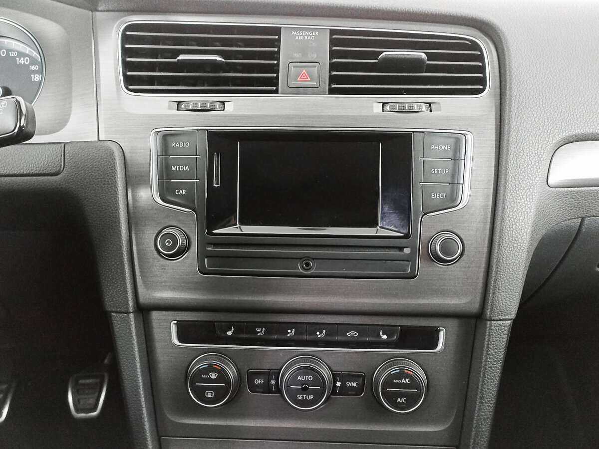 Volkswagen Golf, 2013 - Фото №12