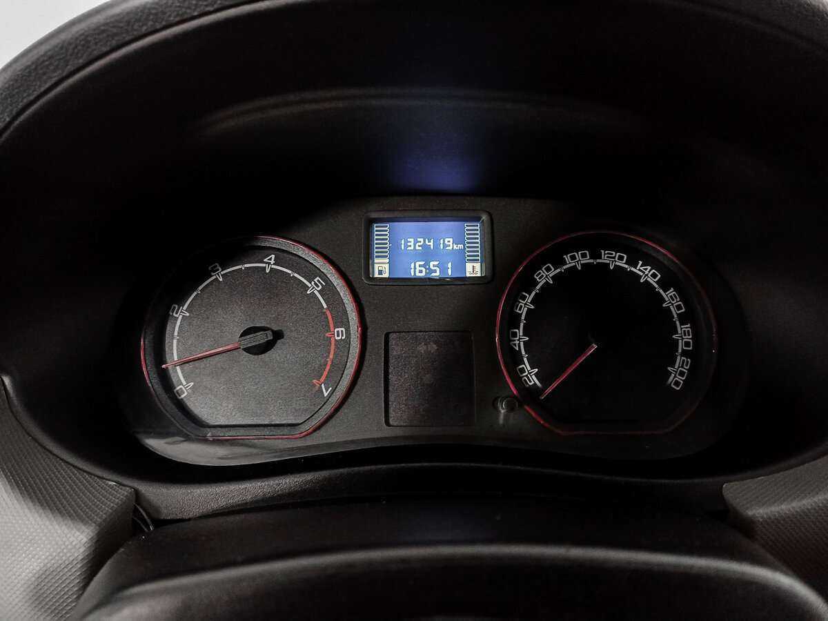 Renault Logan, 2012 - Фото №12