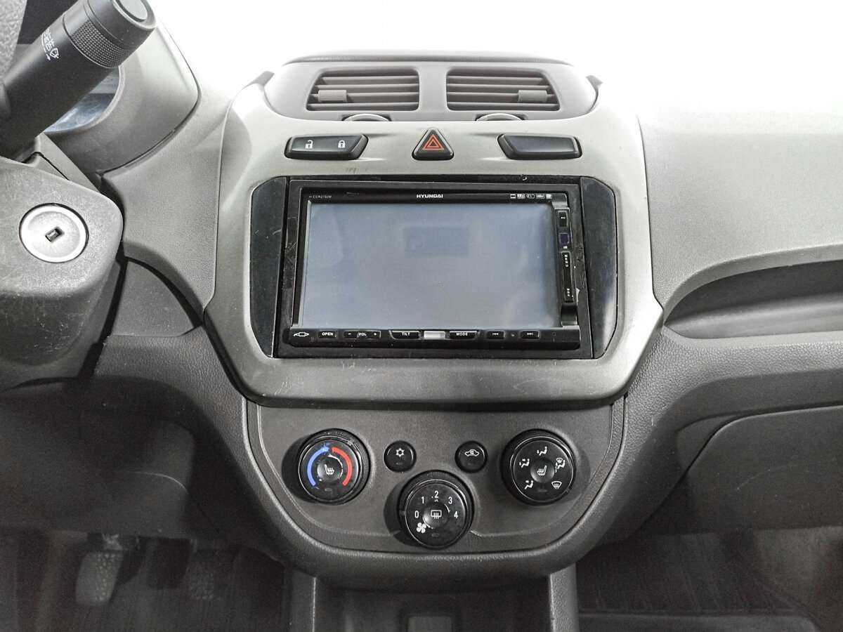 Chevrolet Cobalt, 2013 - Фото №12