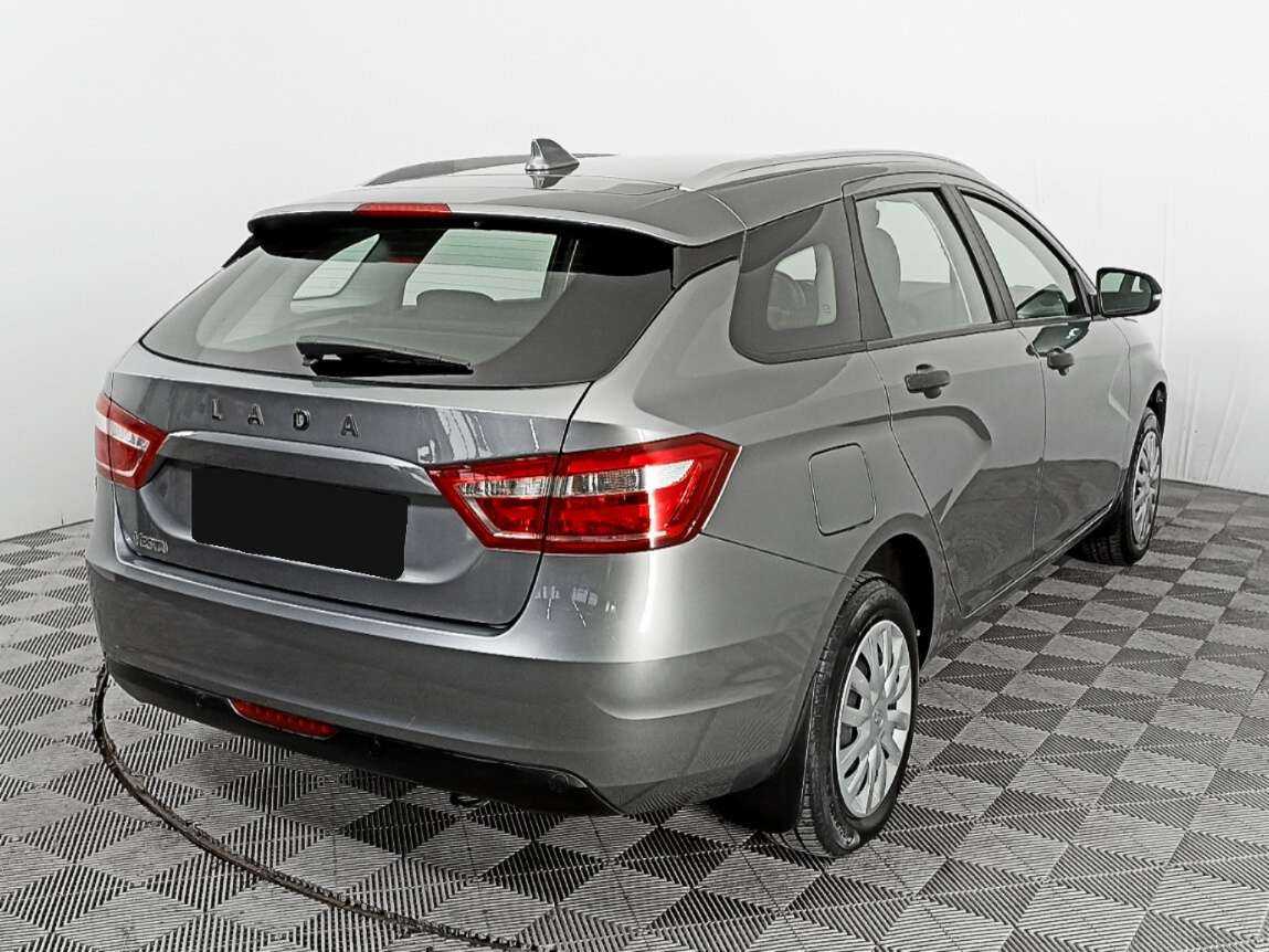 Lada (ВАЗ) Vesta SW, 2019 - Фото №3