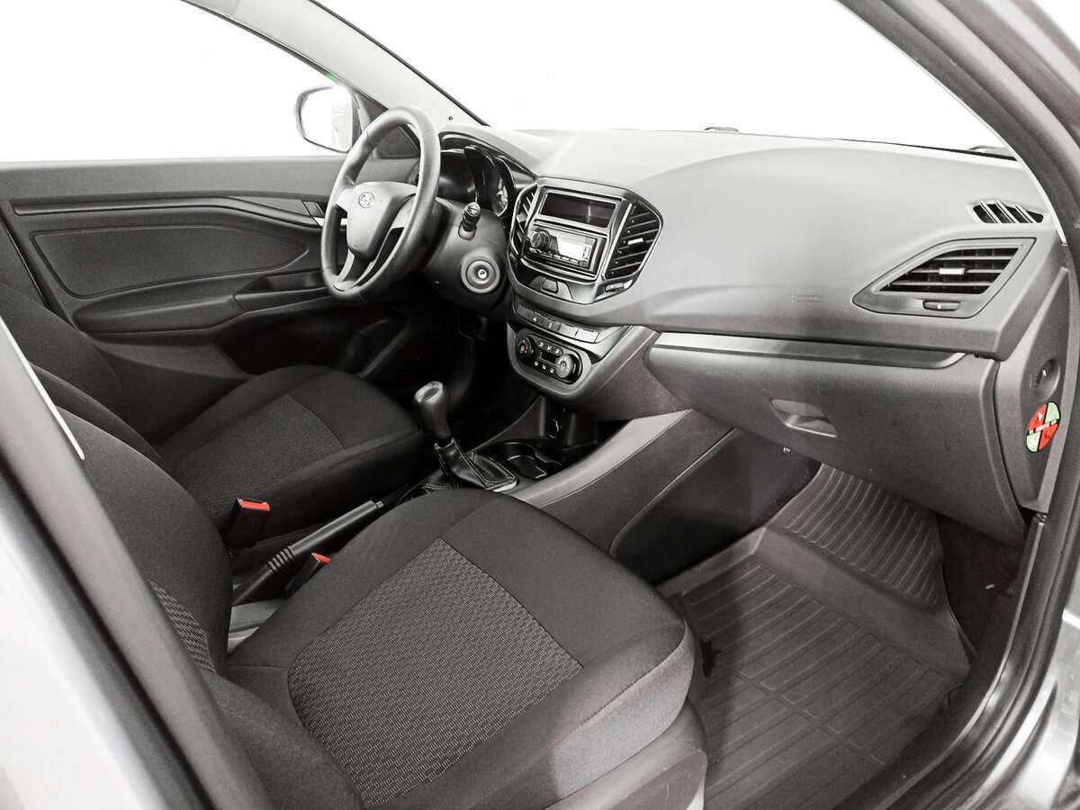 Lada (ВАЗ) Vesta SW, 2019 - Фото №6