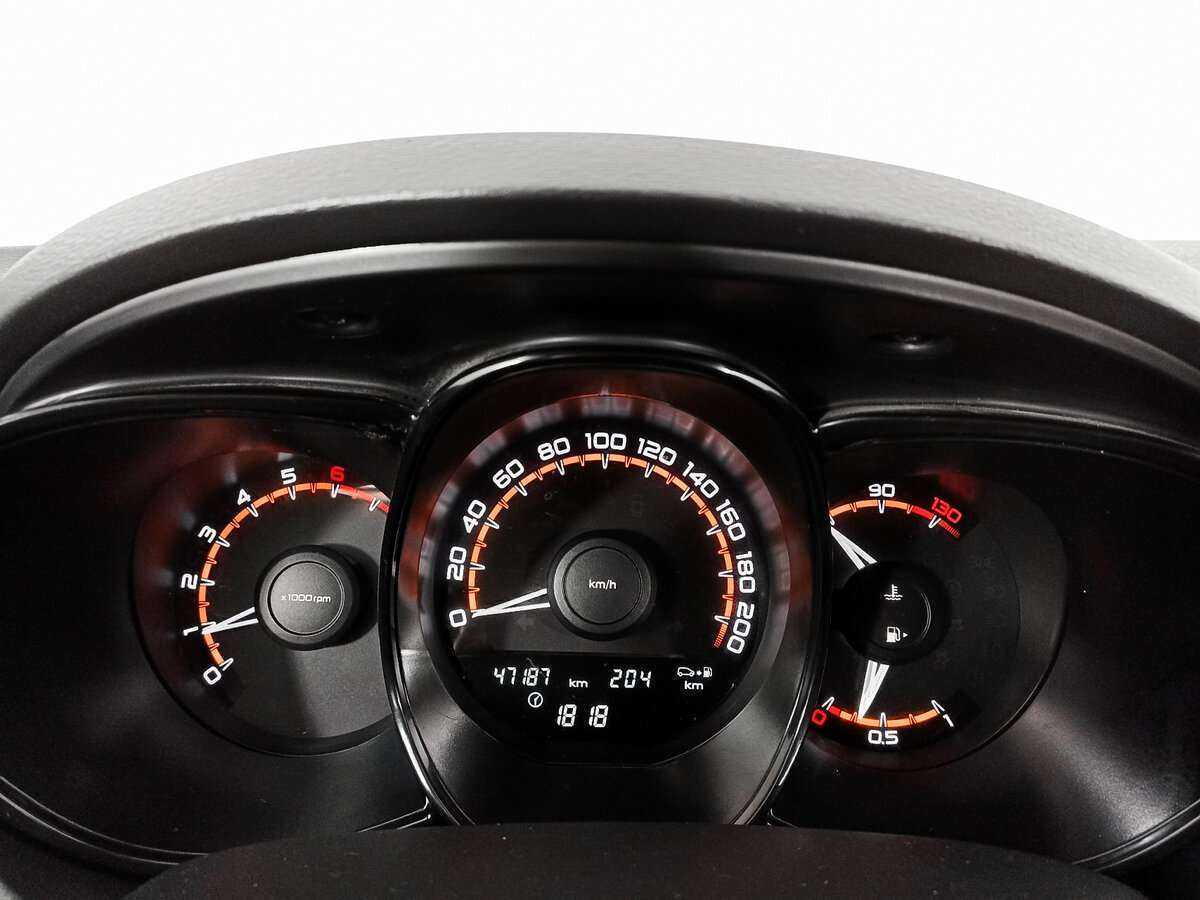 Lada (ВАЗ) Vesta SW, 2019 - Фото №8