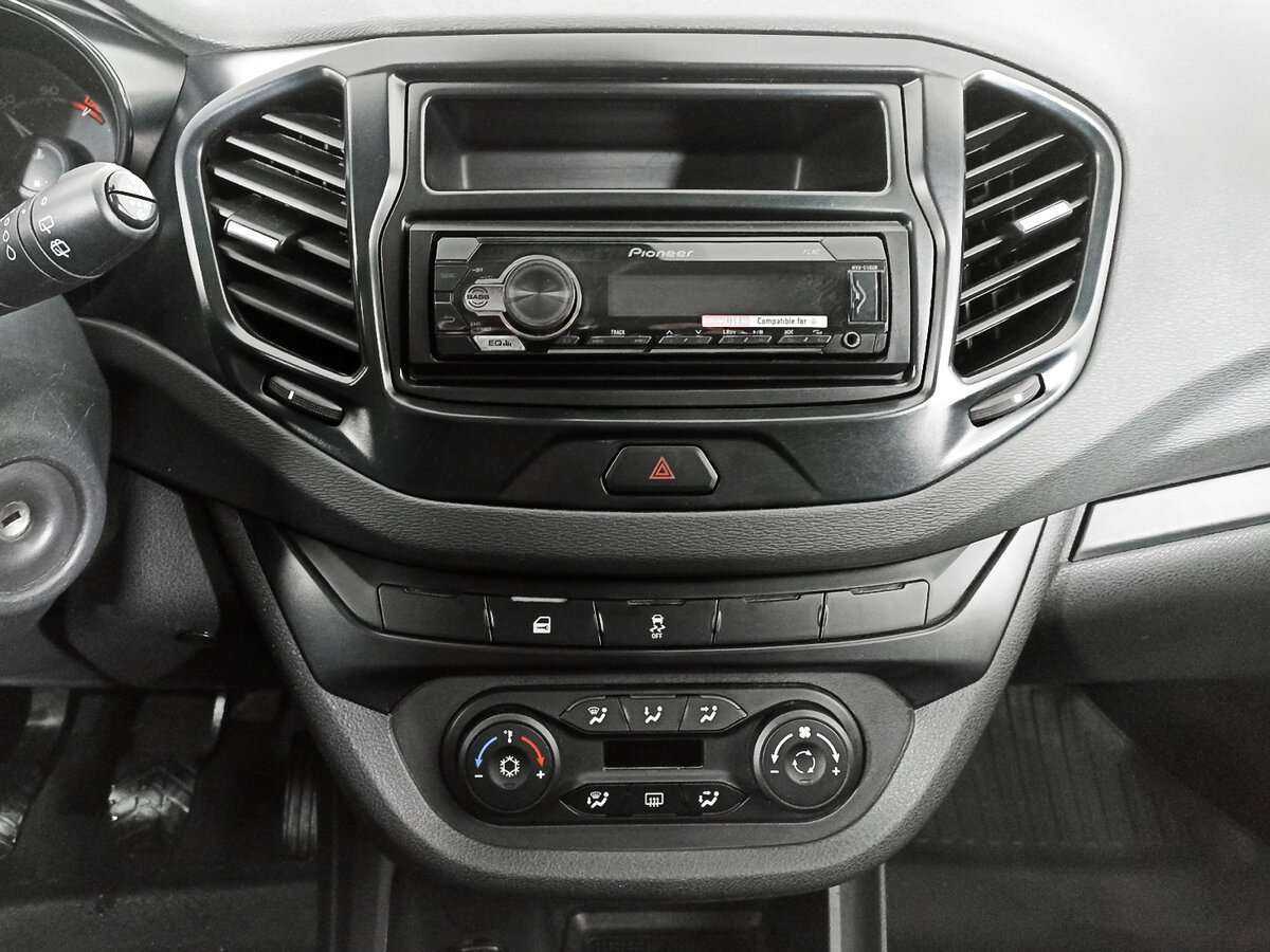 Lada (ВАЗ) Vesta SW, 2019 - Фото №10