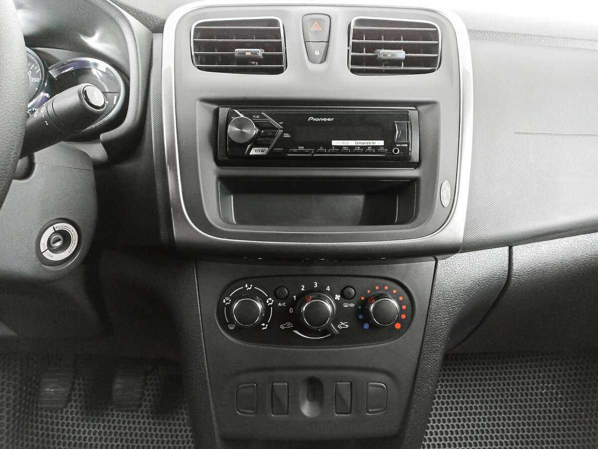 Renault Logan, 2018 - Фото №12