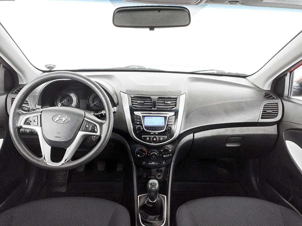 Hyundai Solaris, 2012 - Фото №9