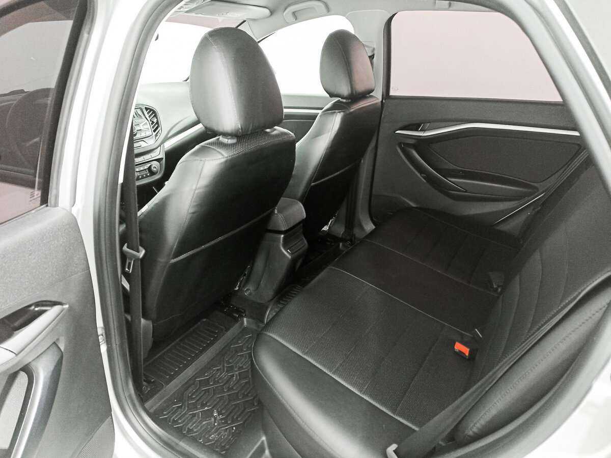 Lada (ВАЗ) Vesta SW, 2020 - Фото №9