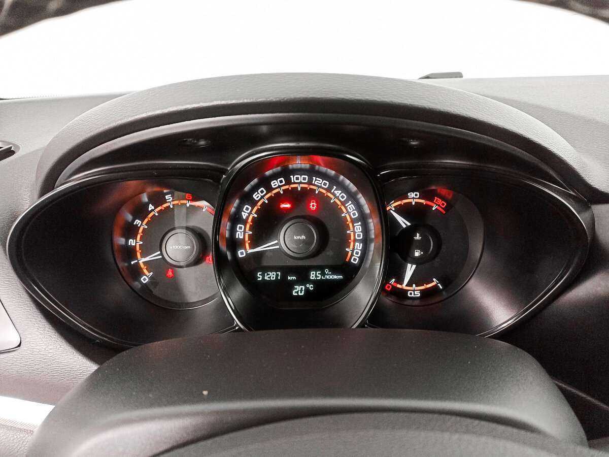 Lada (ВАЗ) Vesta SW, 2020 - Фото №10