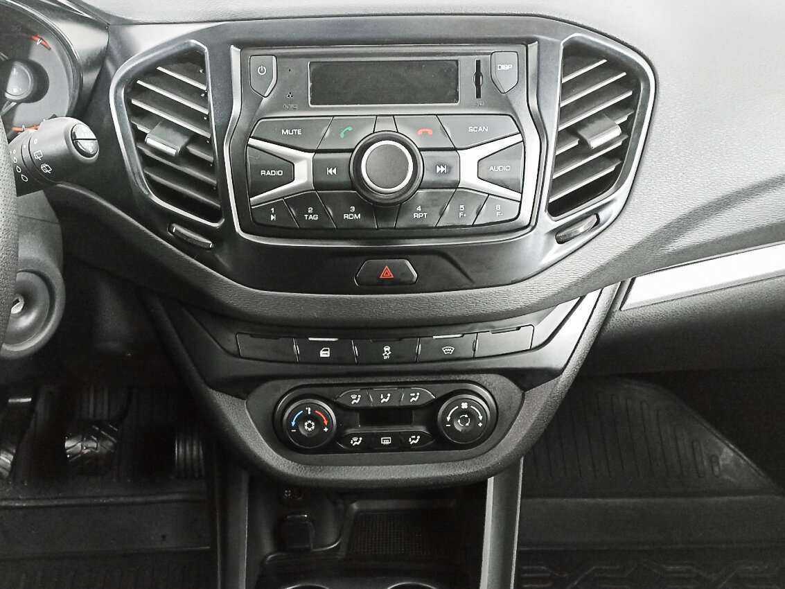 Lada (ВАЗ) Vesta SW, 2020 - Фото №12