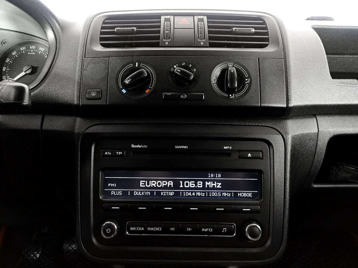 Skoda Fabia, 2012 - Фото №11