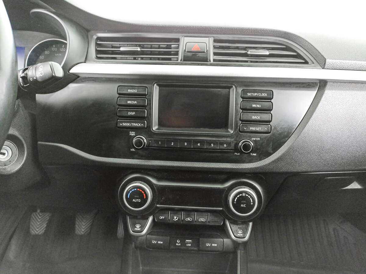 Kia Rio X-Line, 2018 - Фото №12