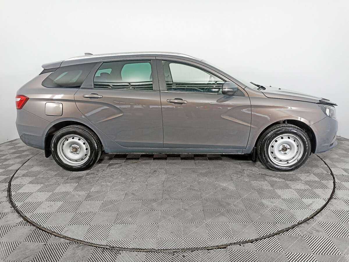 Lada (ВАЗ) Vesta SW, 2017 - Фото №3