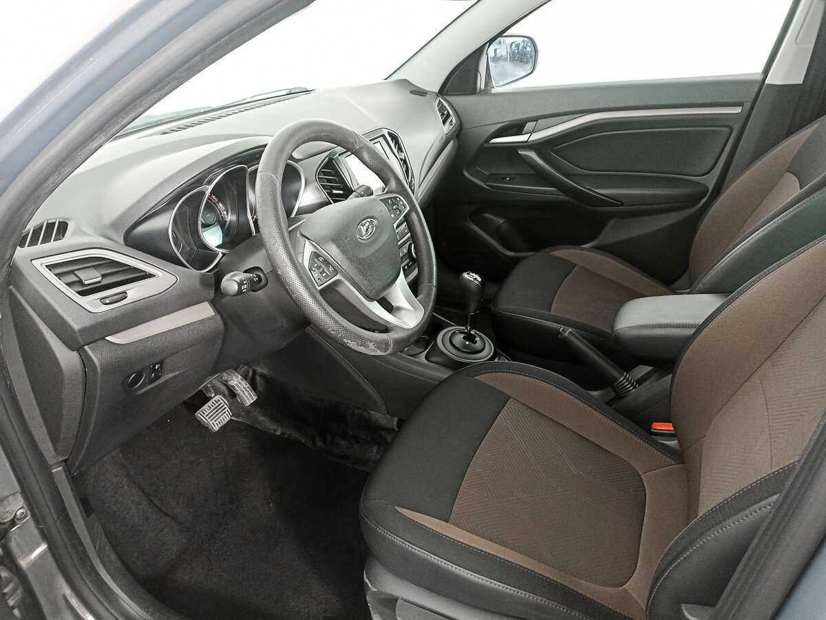 Lada (ВАЗ) Vesta SW, 2017 - Фото №13