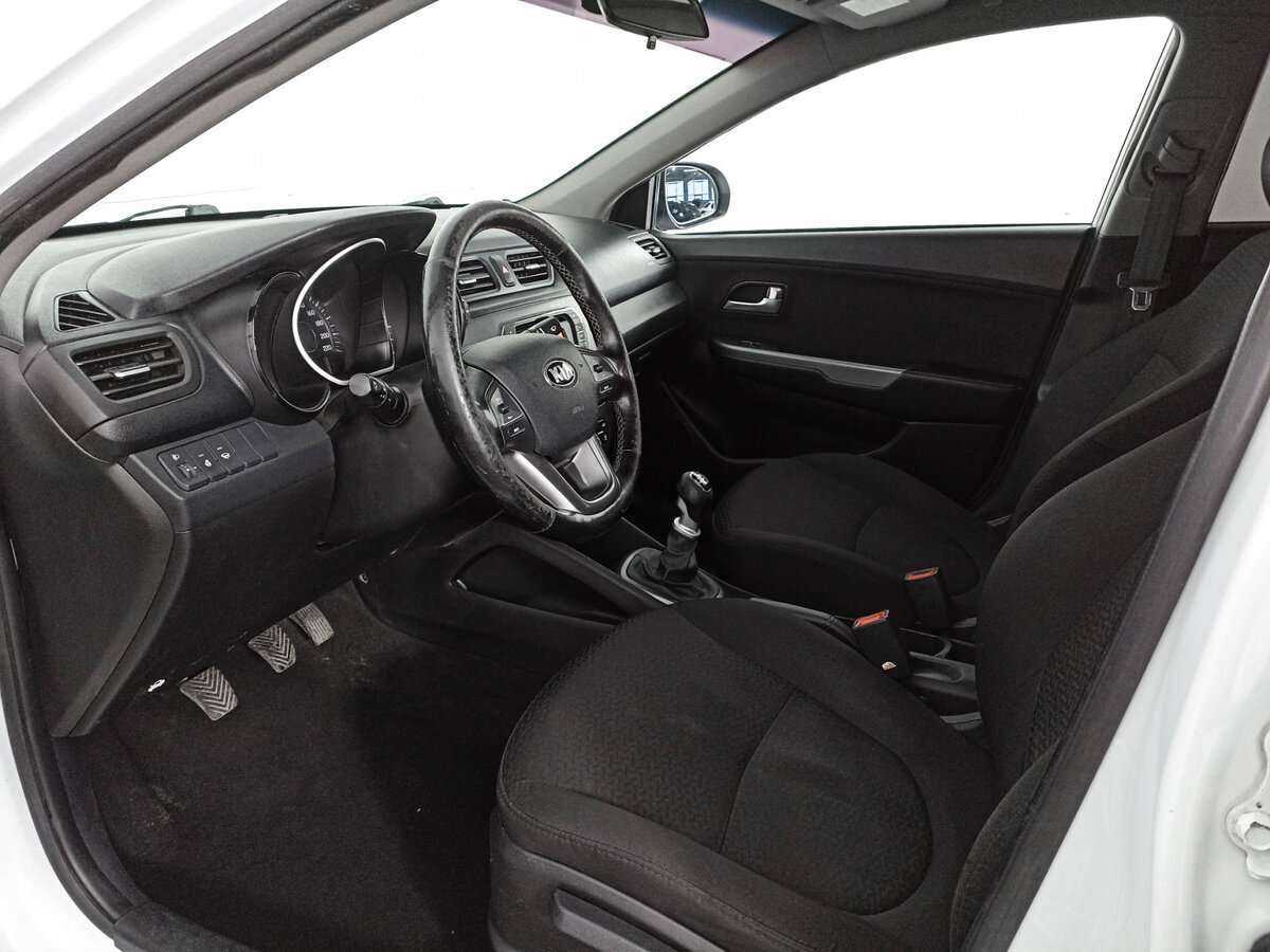 Kia Rio 5-speed, 2014 - Фото №15