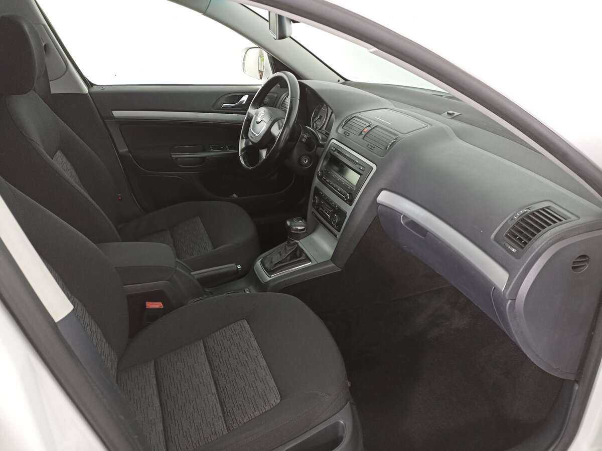 Skoda Octavia, 2012 - Фото №10