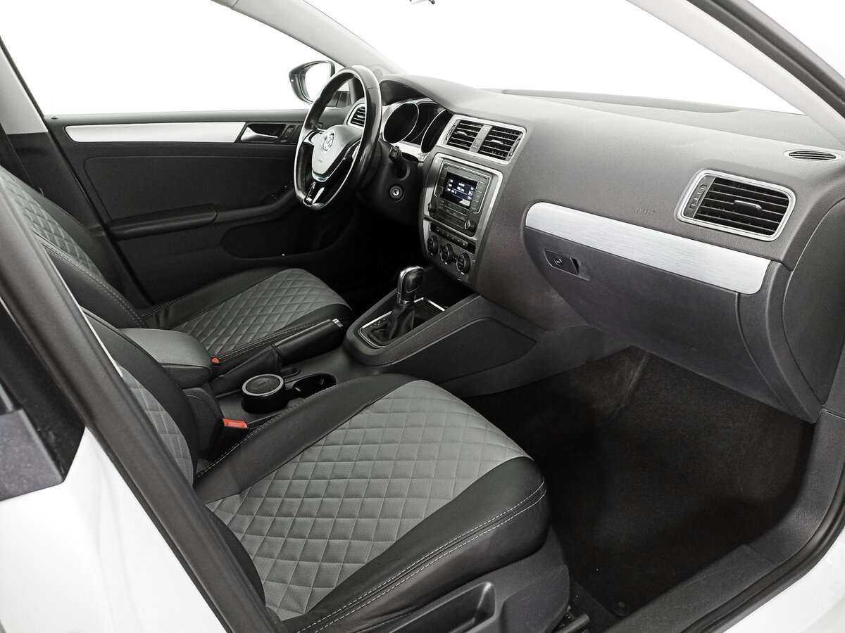 Volkswagen Jetta, 2016 - Фото №10