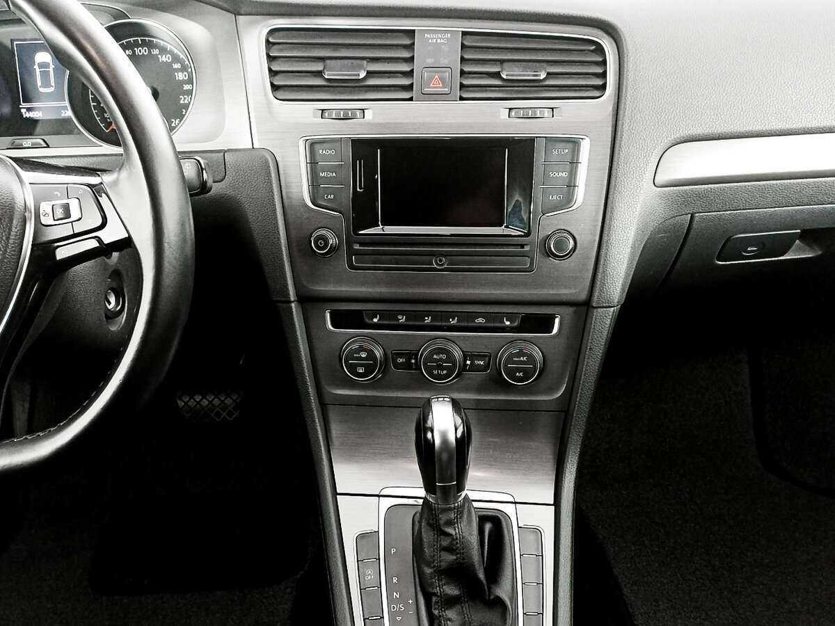 Volkswagen Golf, 2013 - Фото №12