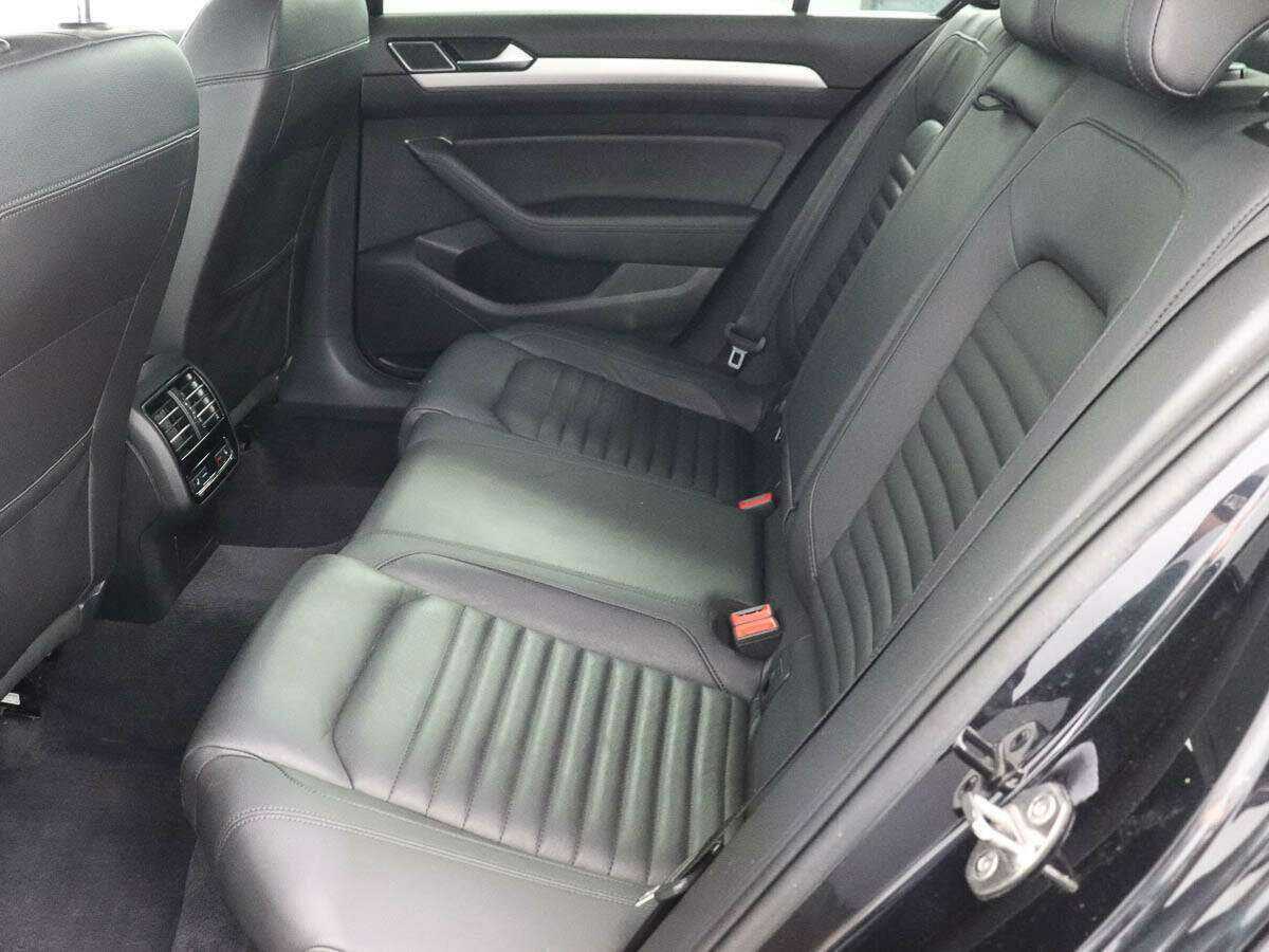 Volkswagen Passat, 2017 - Фото №8