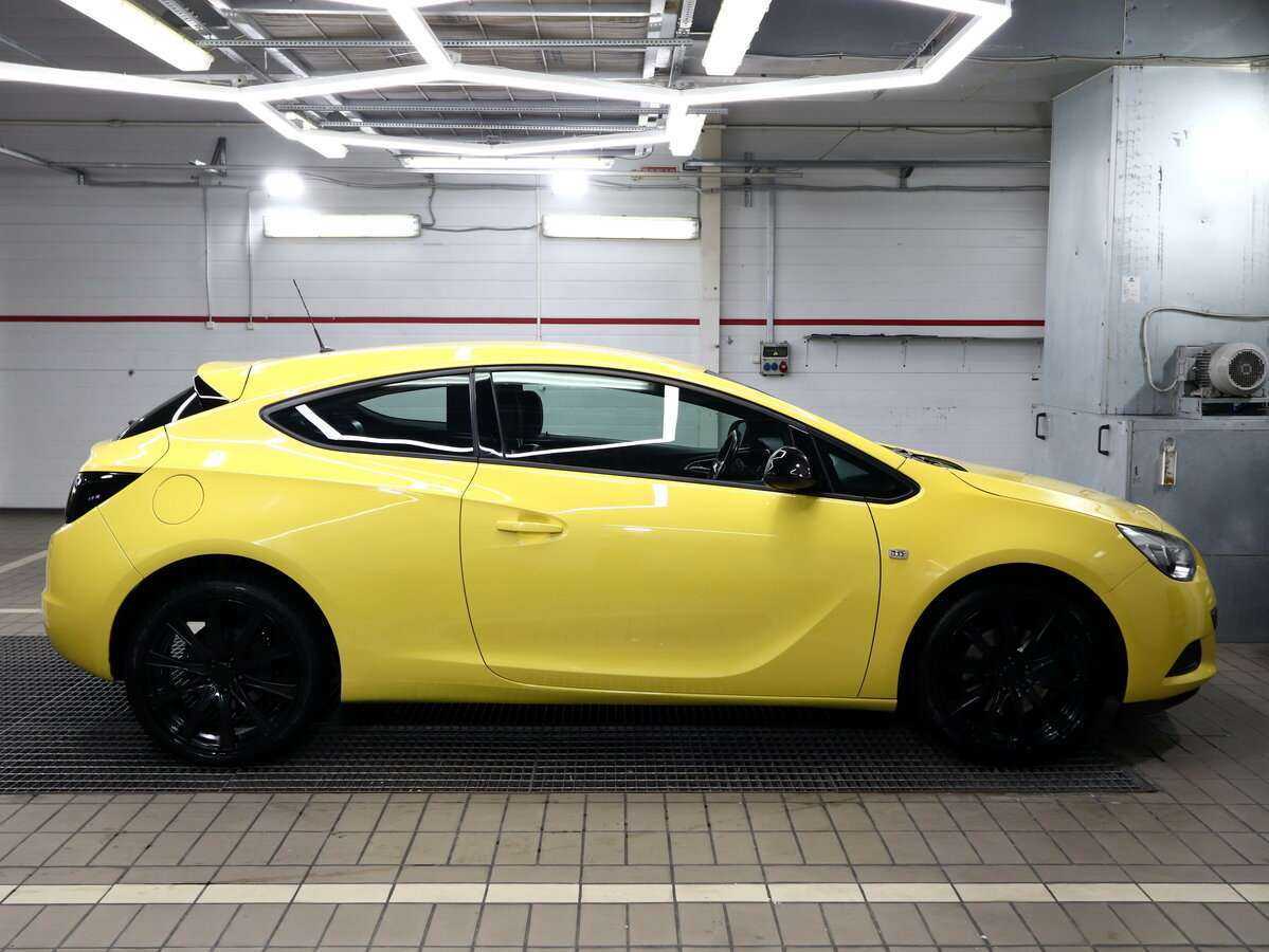 Opel Astra GTC, 2014 - Фото №2
