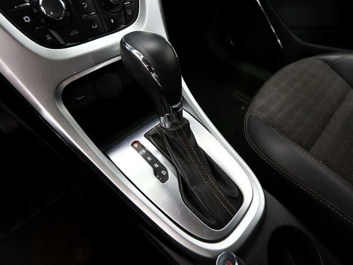 Opel Astra GTC, 2014 - Фото №16