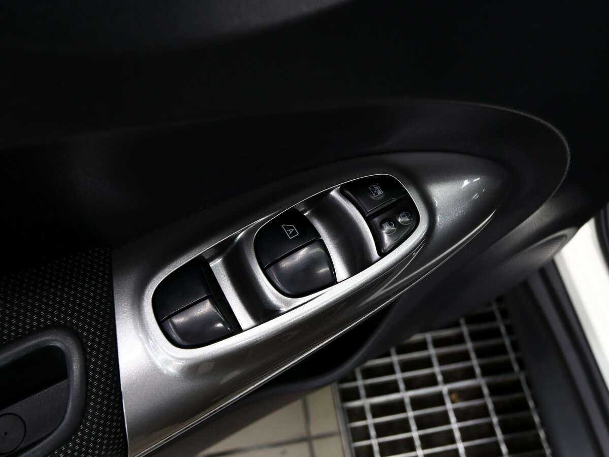 Nissan Juke, 2012 - Фото №13