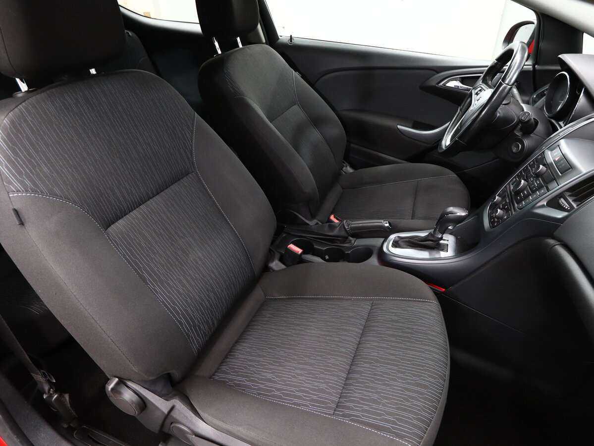 Opel Astra GTC, 2012 - Фото №10